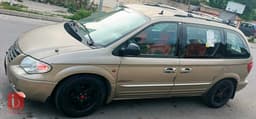 Dodge Caravan SXT — photo 2