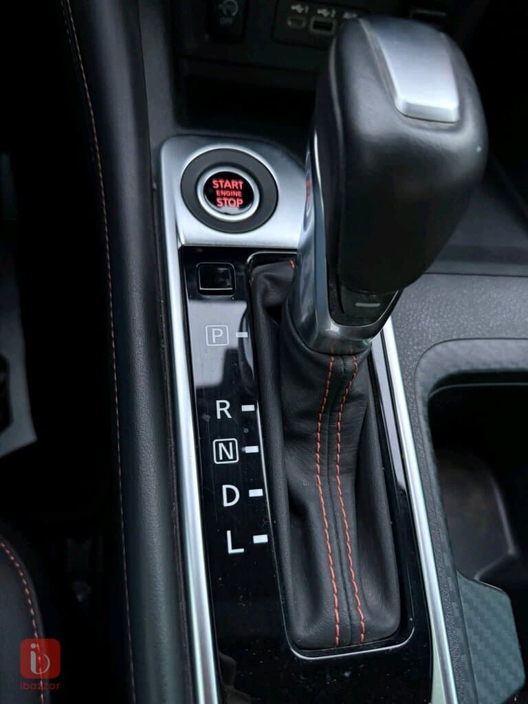 Nissan Sentra SR 4