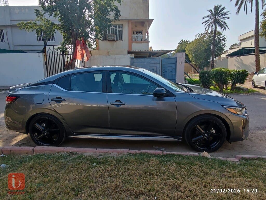 Nissan Sentra SR 9