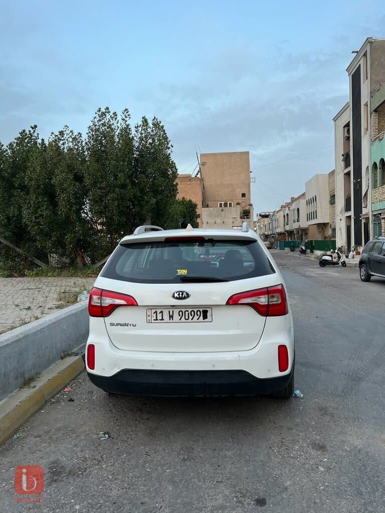 KIA Sorento 4