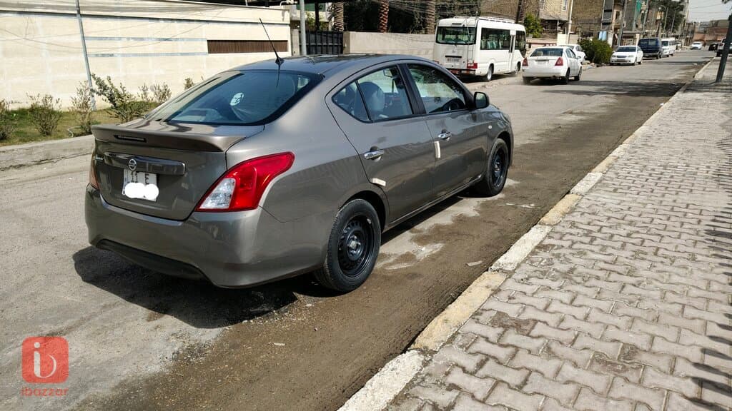 Nissan Sunny 3