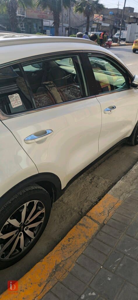 KIA Sportage EX 2