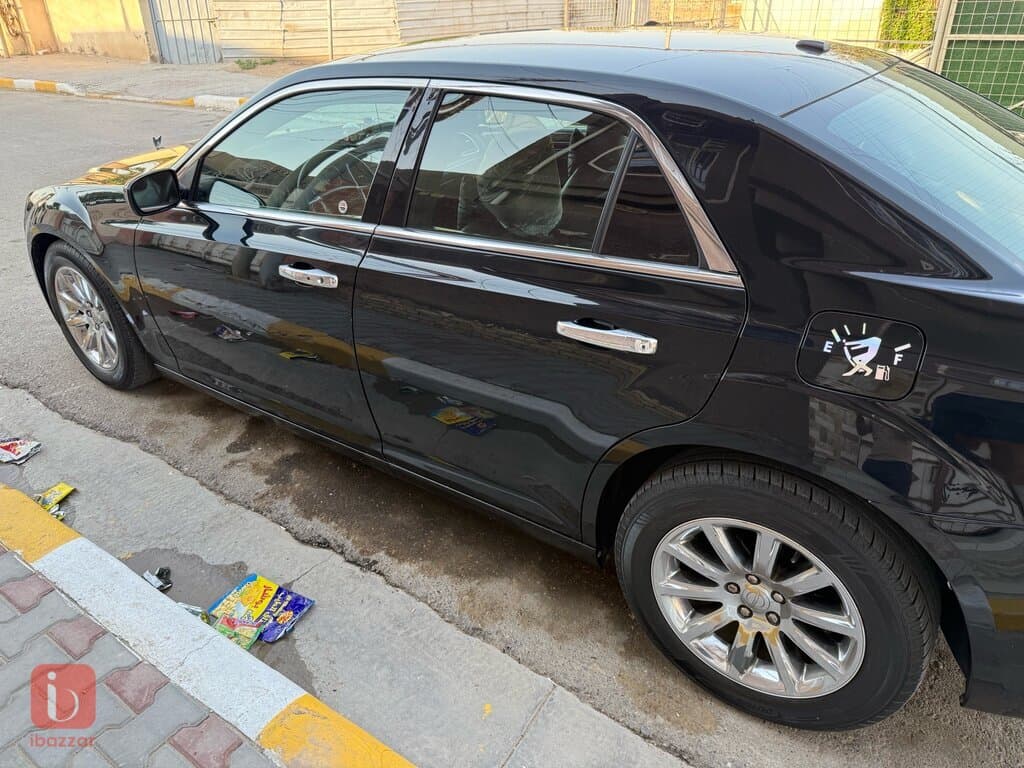 Chrysler 300 3