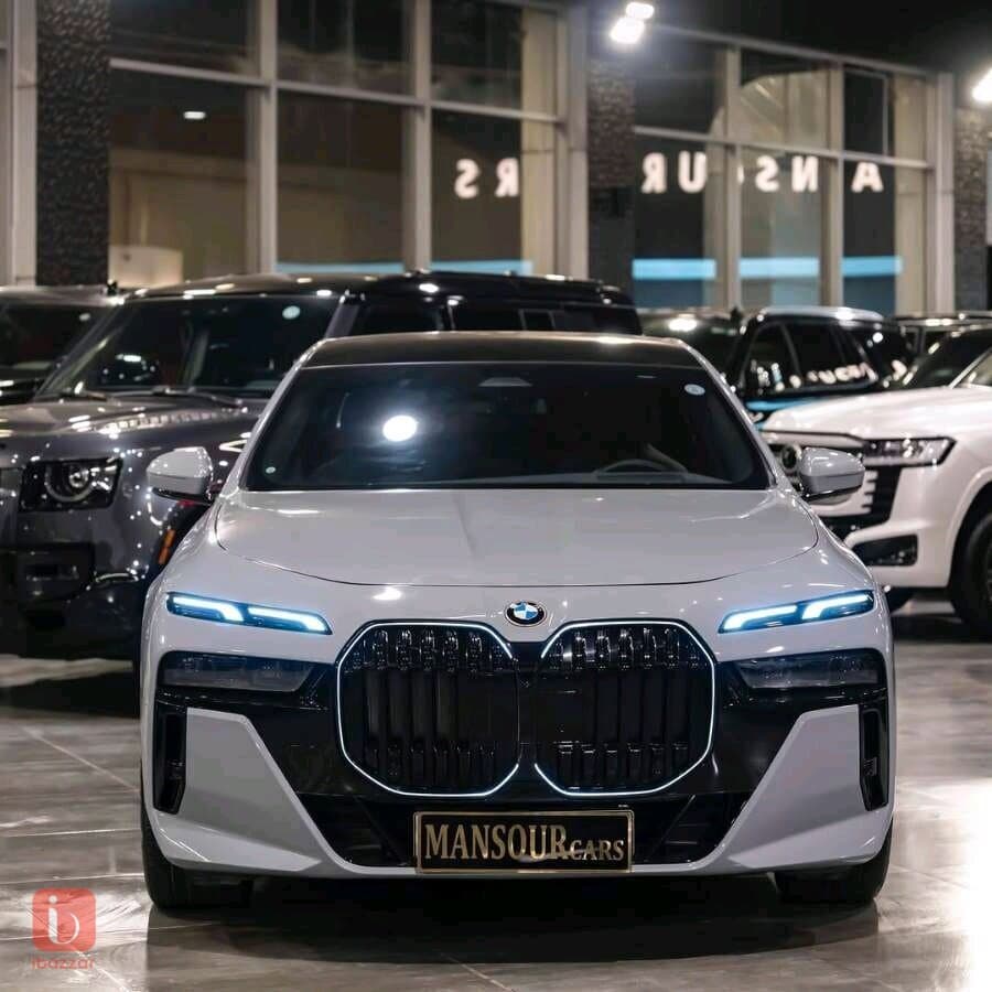 BMW 7-Series 740i 2