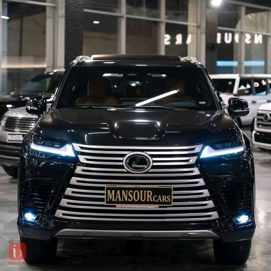 Lexus LX600 2