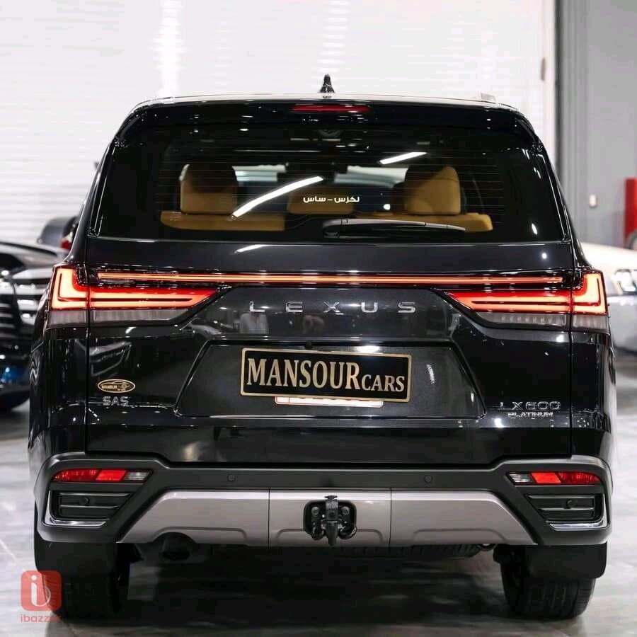 Lexus LX600 5