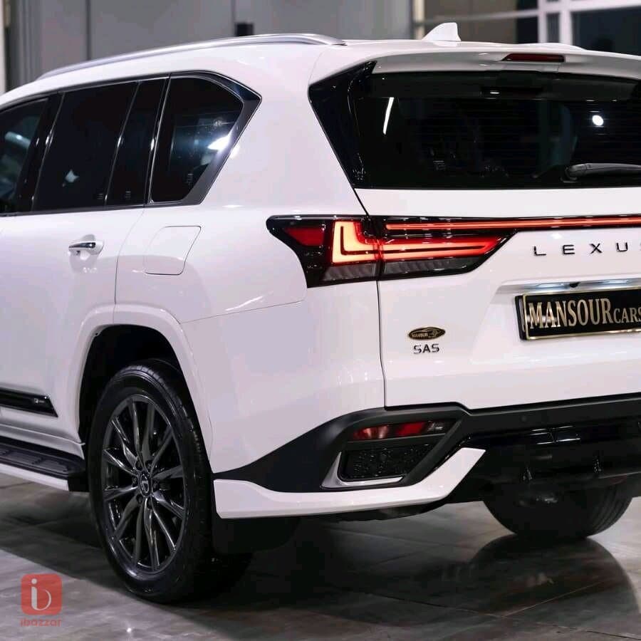 Lexus LX600 F Sport 5