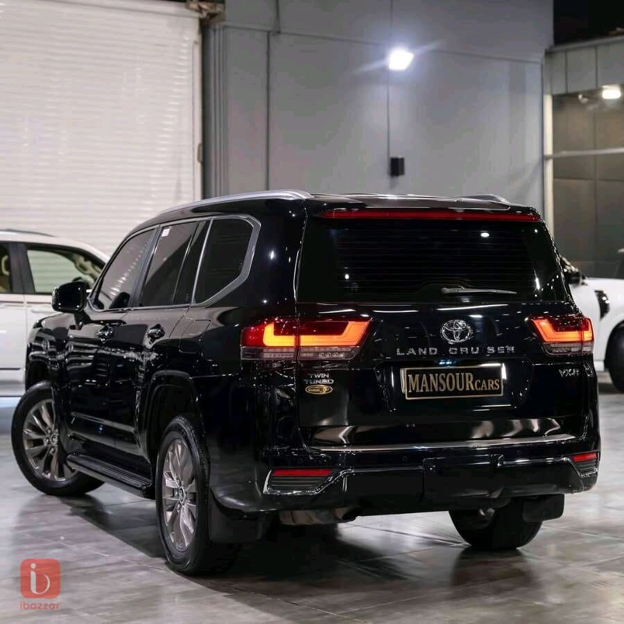 Toyota Land Cruiser VXR 5