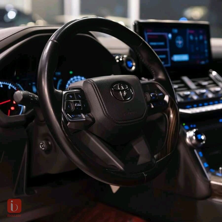Toyota Land Cruiser VXR 10