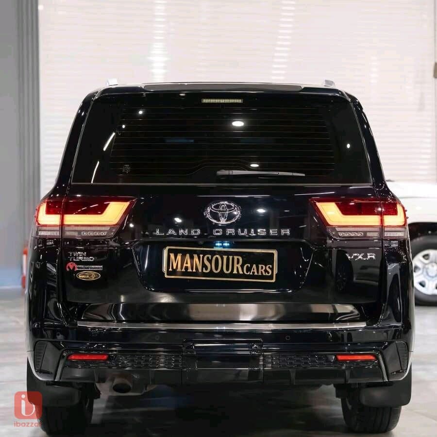 Toyota Land Cruiser VXR Twin Turbo 3