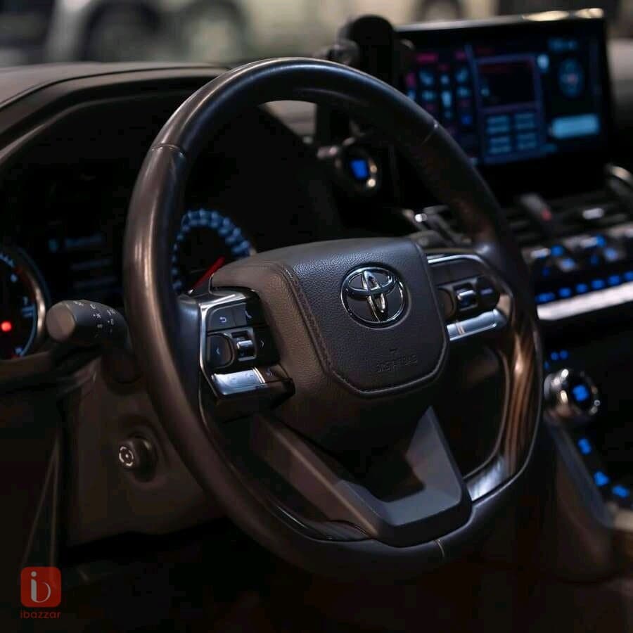 Toyota Land Cruiser VXR Twin Turbo 7