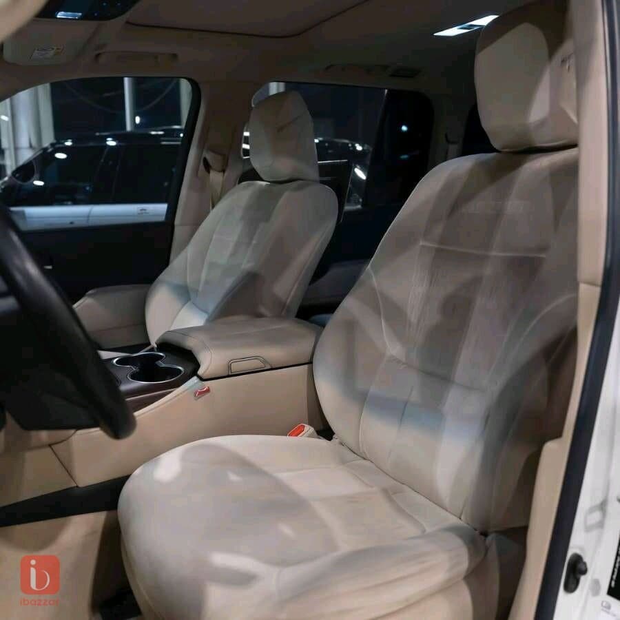 Toyota Land Cruiser GXR Limited 9