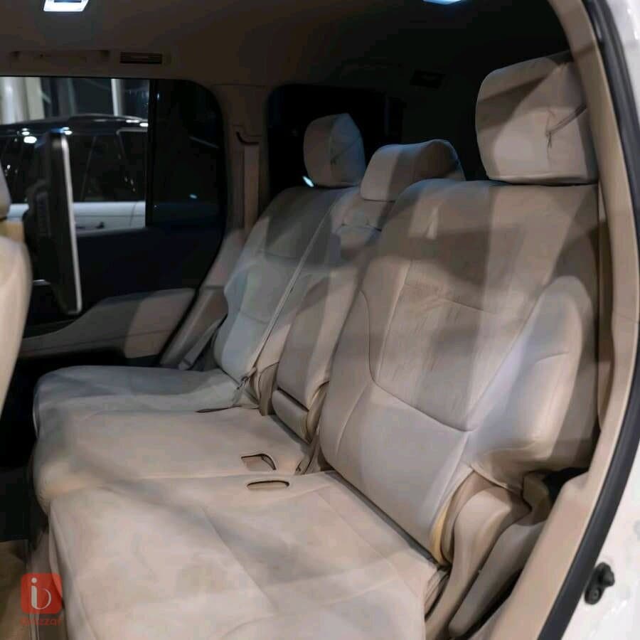 Toyota Land Cruiser GXR Limited 10