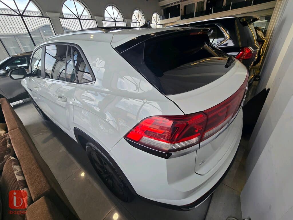 Volkswagen Atlas SE 4