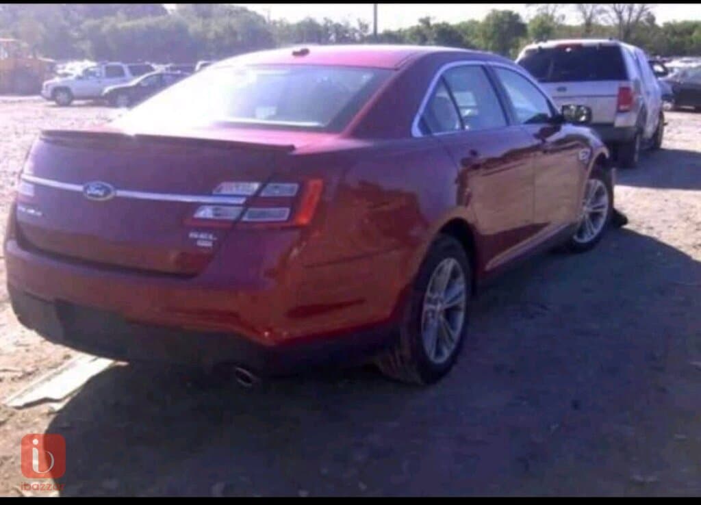 Ford Taurus SEL 17