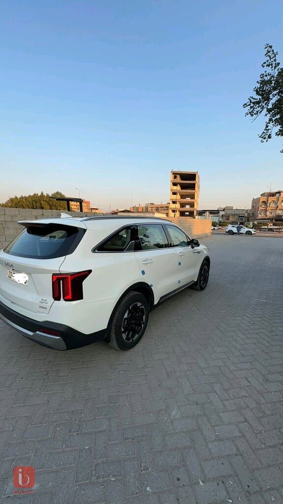 KIA Sorento 4