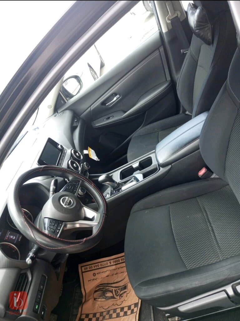 Nissan Sentra S 7