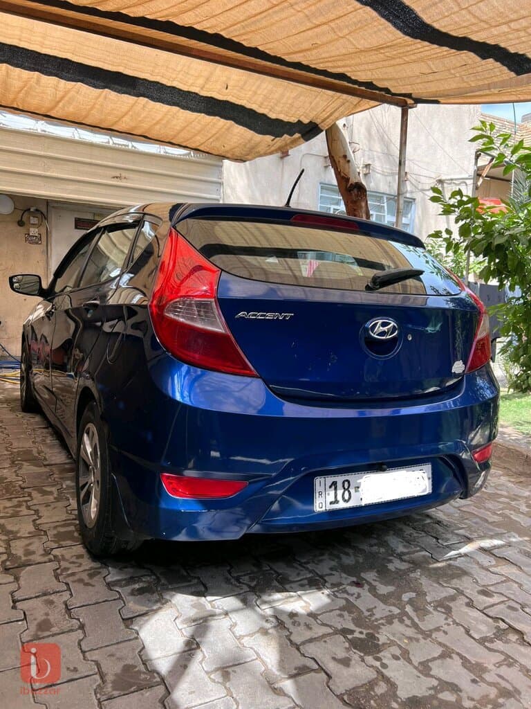 Hyundai Accent GLS TOP 3