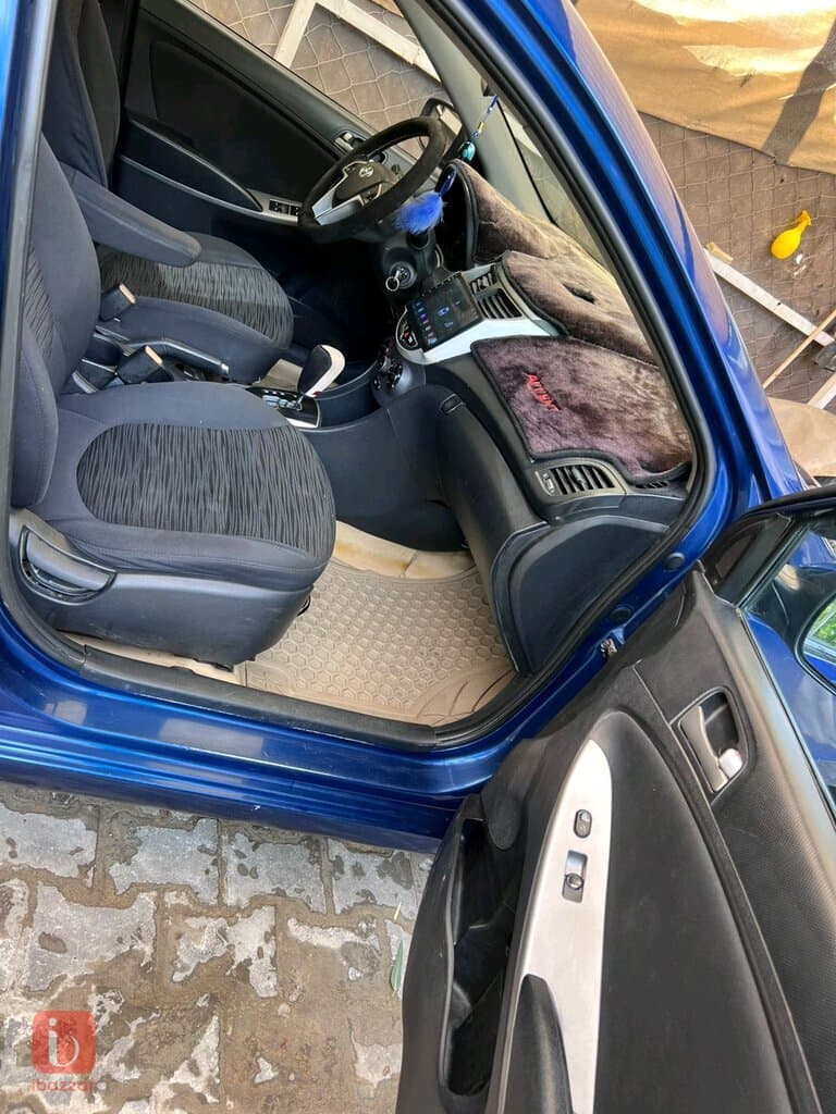 Hyundai Accent GLS TOP 4