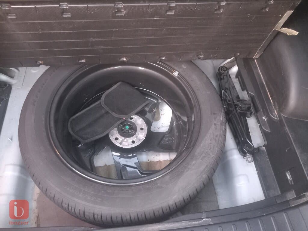 Hyundai Tucson SE 7