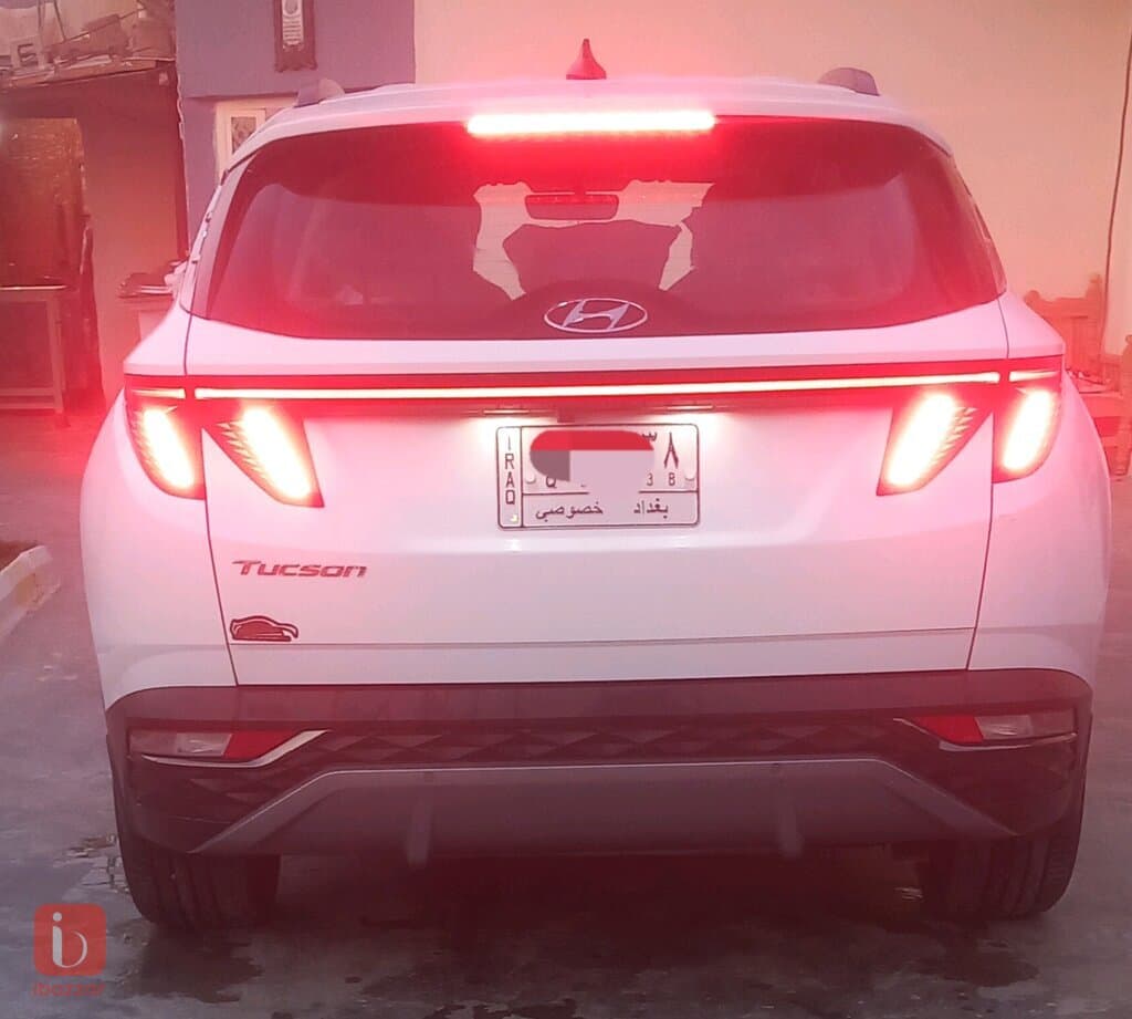 Hyundai Tucson SE 8