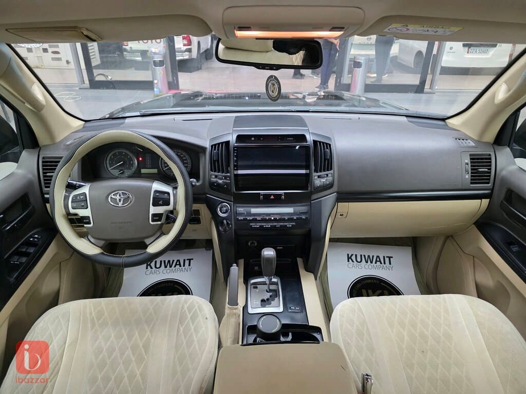 Toyota Land Cruiser GX 14