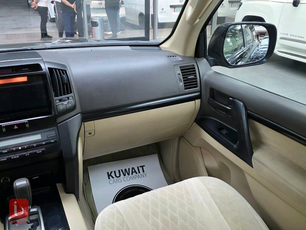 Toyota Land Cruiser GX 15