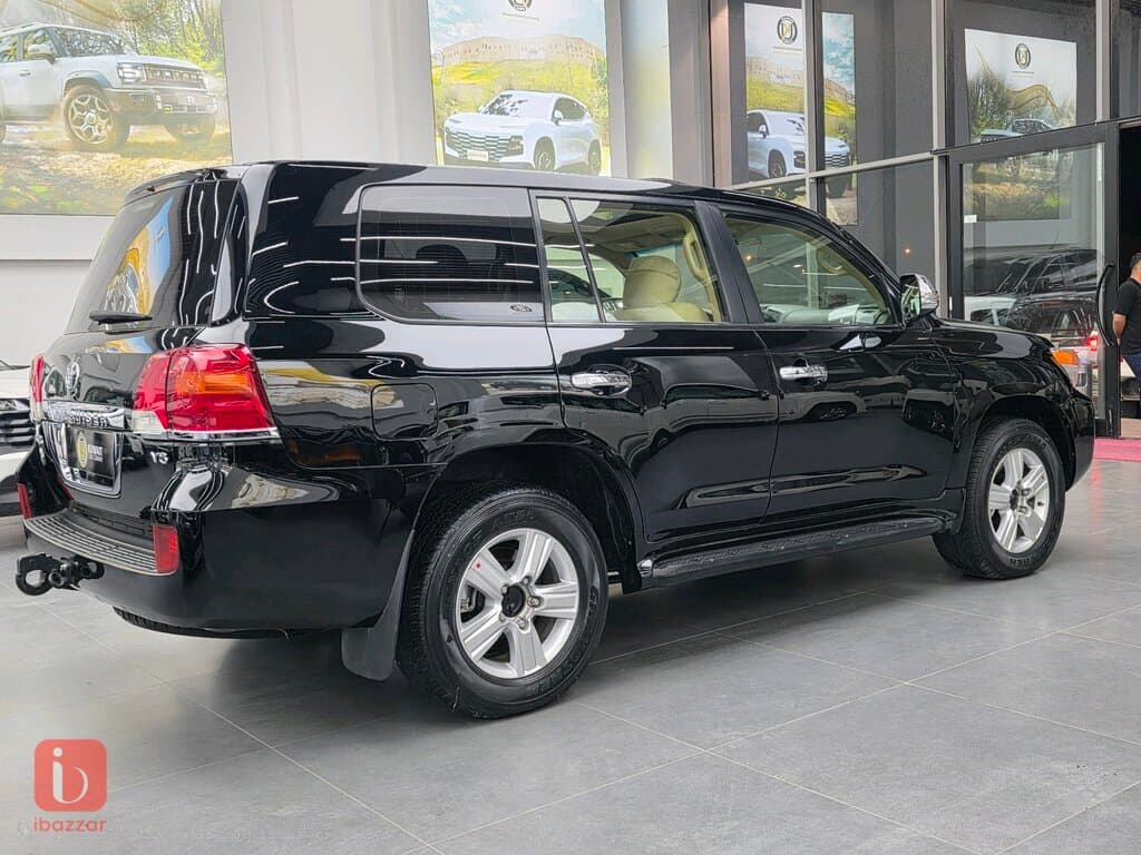 Toyota Land Cruiser GX 6