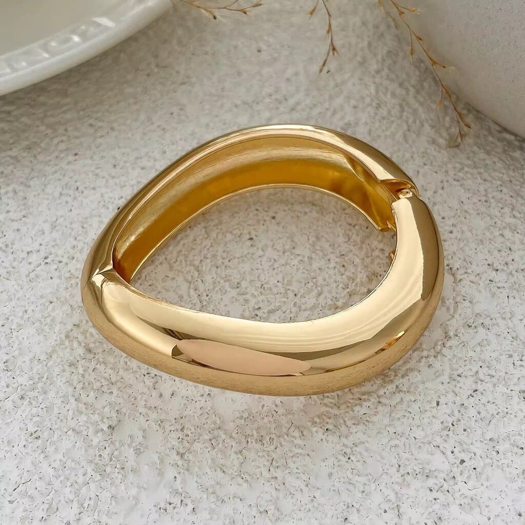 Women's Metal Bracelet - Gold 1