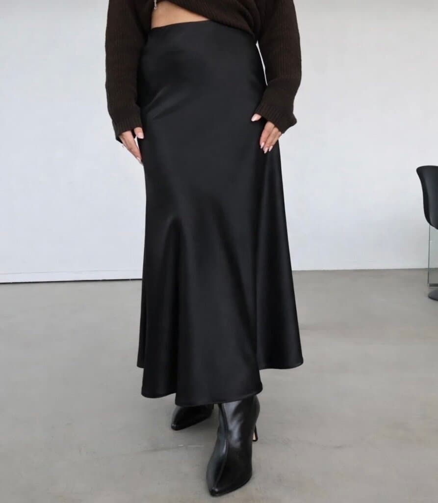 Karen Women's Satin Skirt - Black (S) 1