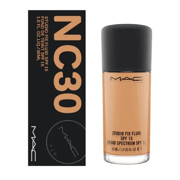 MAC Studio Fix Fluid SPF 15 24HR Matte Foundation + Oil Control - NC30 (30ml) 1