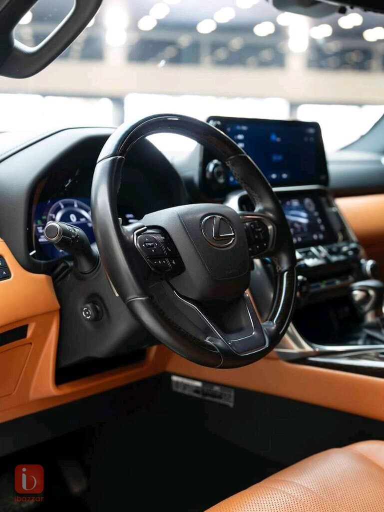 Lexus LX600 VIP 4