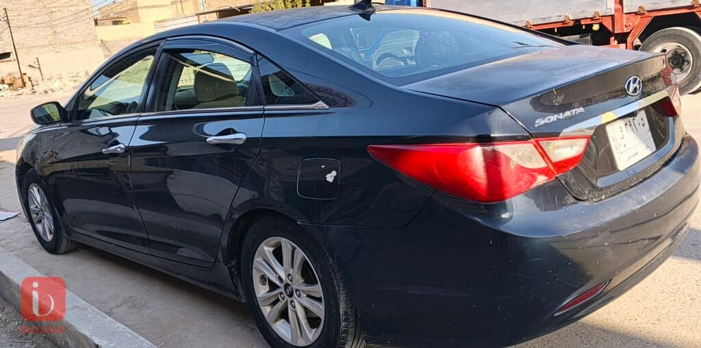 Hyundai Sonata SE 7