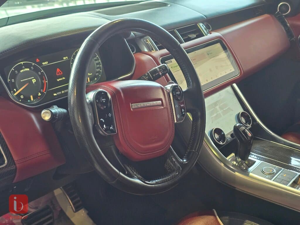 Land Rover Range Rover Sport SVR 10