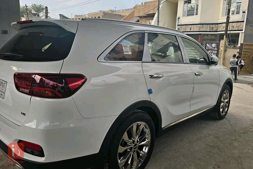 KIA Sorento 4