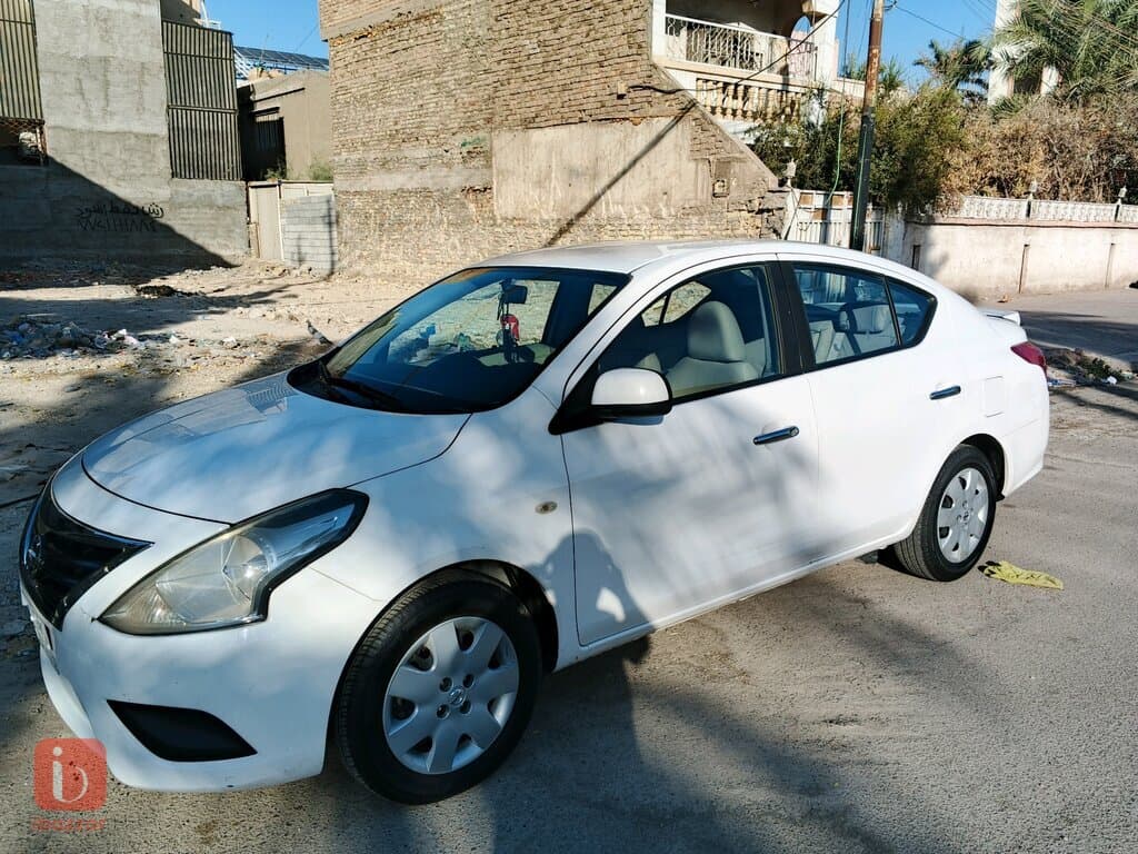 Nissan Sunny 1