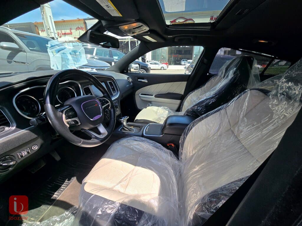 Dodge Charger SXT Plus 8