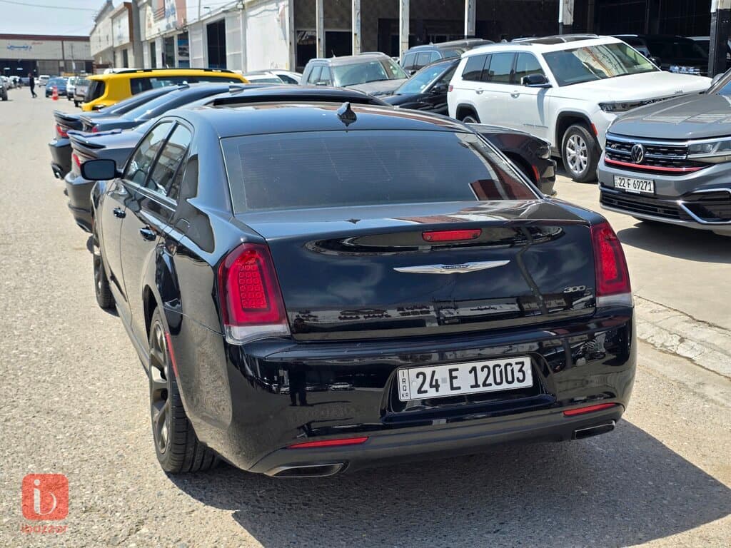 Chrysler 300 S 4