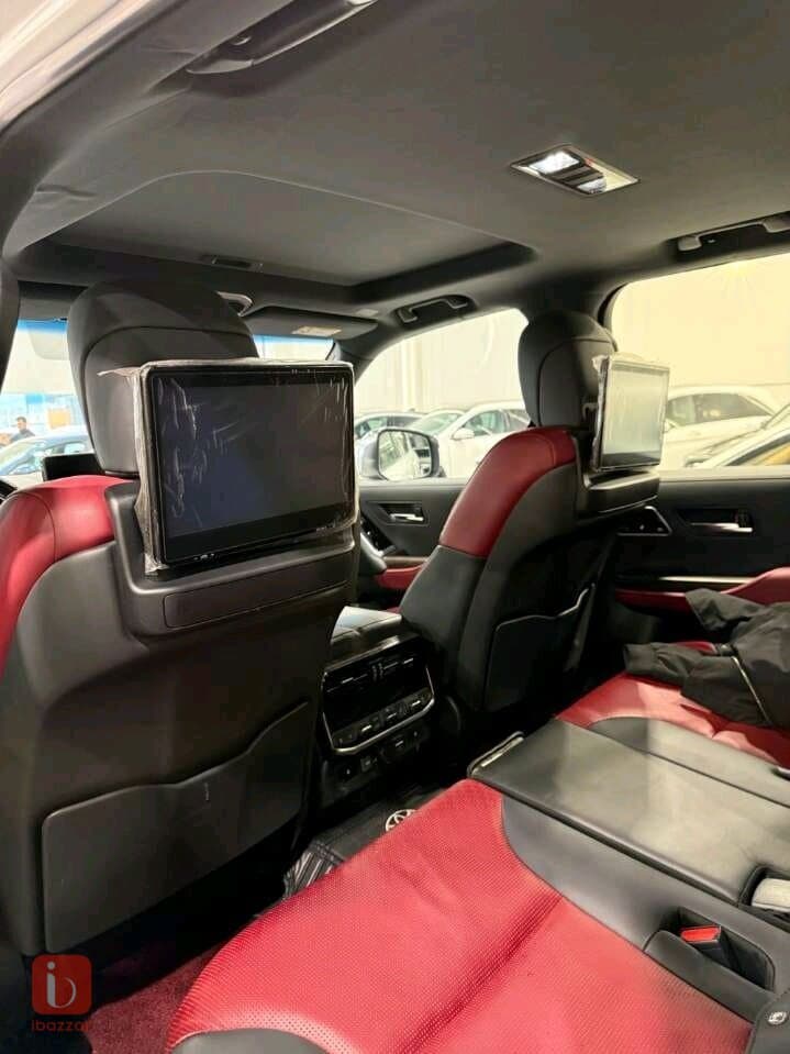 Toyota Land Cruiser VXR Twin Turbo 9