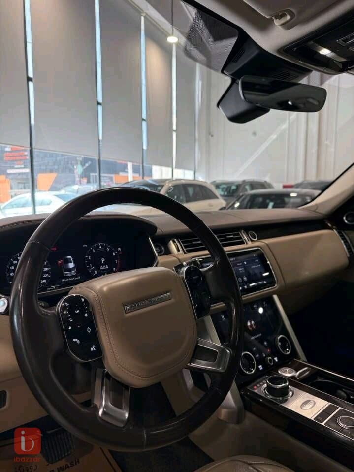 Land Rover Range Rover HSE 9