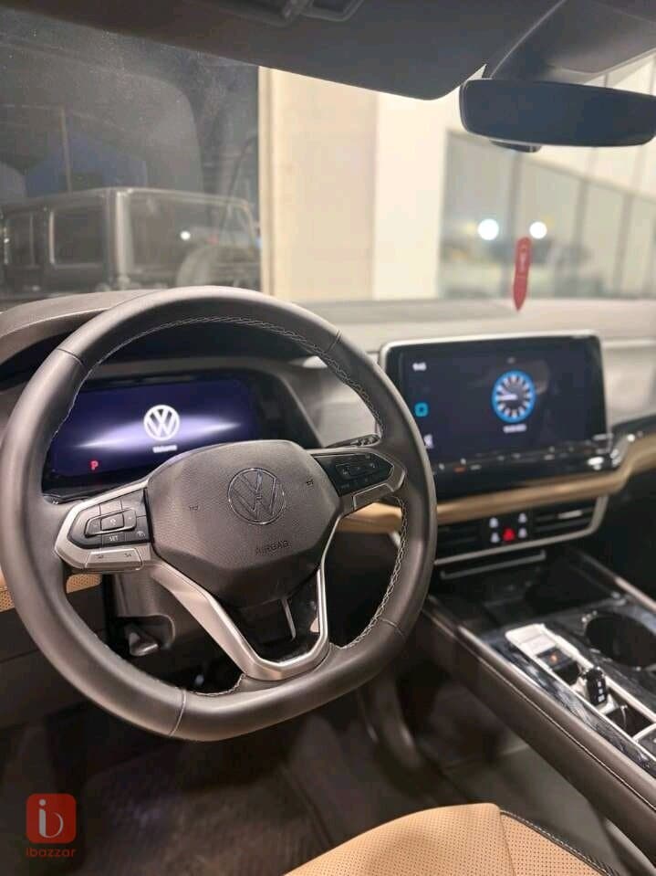 Volkswagen Atlas SE 6