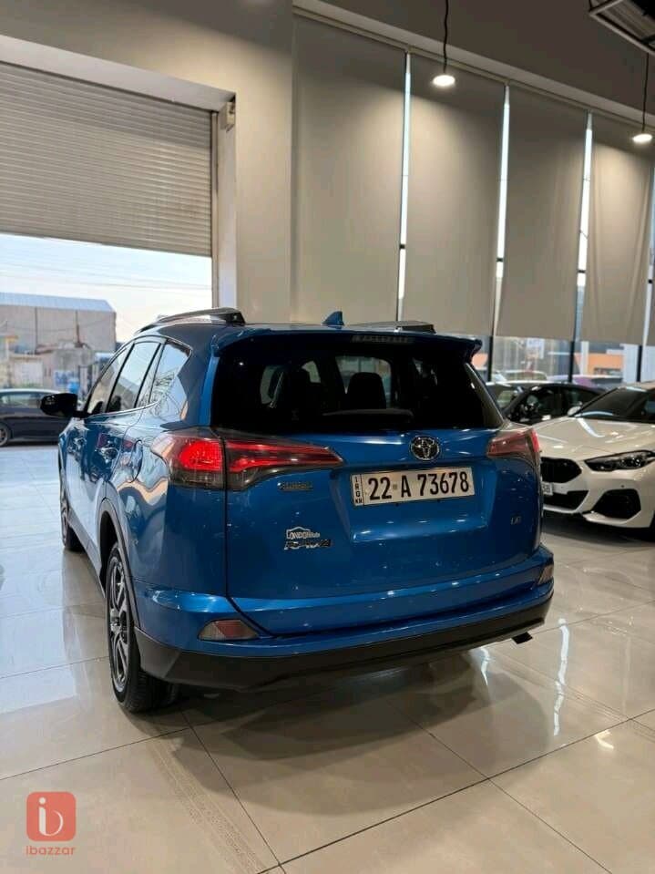 Toyota Rav 4 LE 5