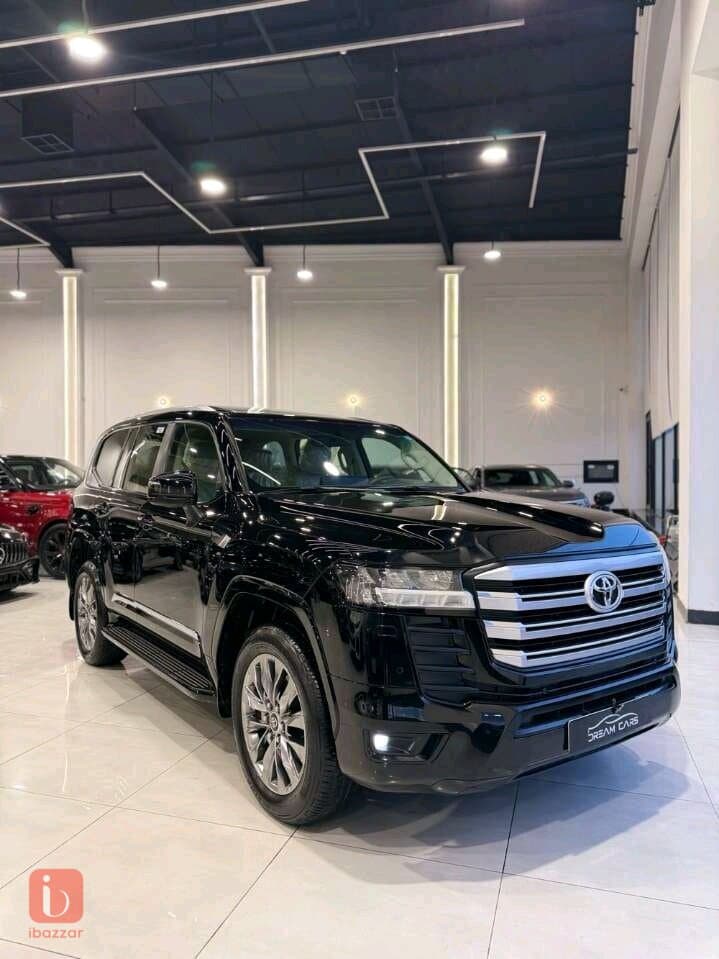 Toyota Land Cruiser GXR 3