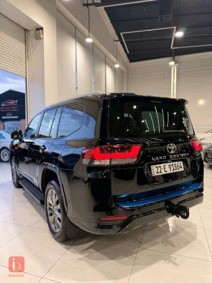 Toyota Land Cruiser GXR 5