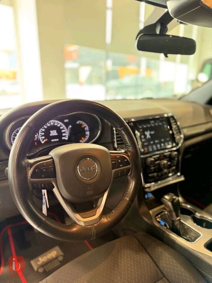 Jeep Grand Cherokee Laredo 7
