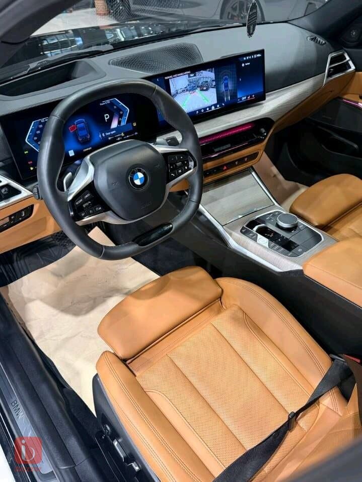 BMW 3-Series 330i 8