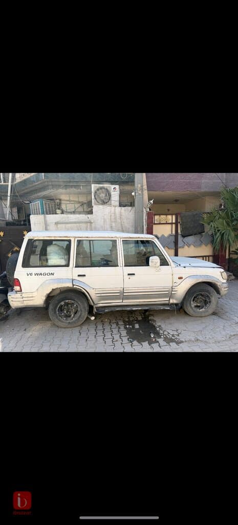 Mitsubishi Pajero GLS 4