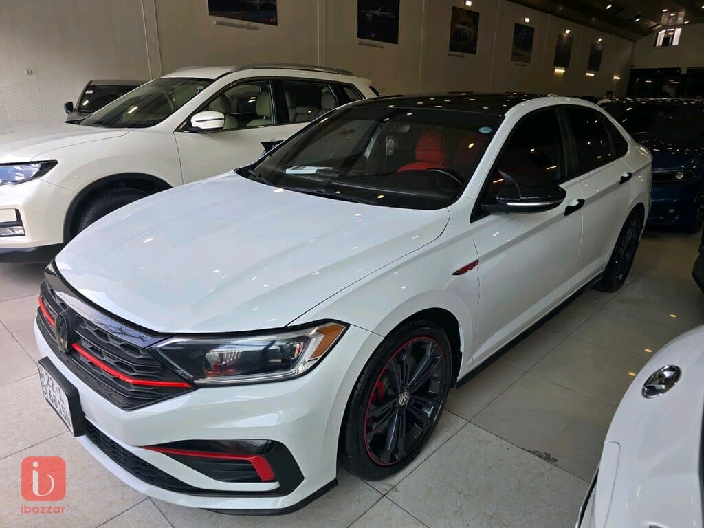 Volkswagen Jetta GLI 2