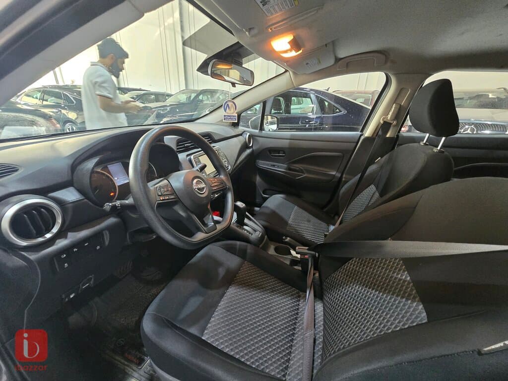 Nissan Versa 7