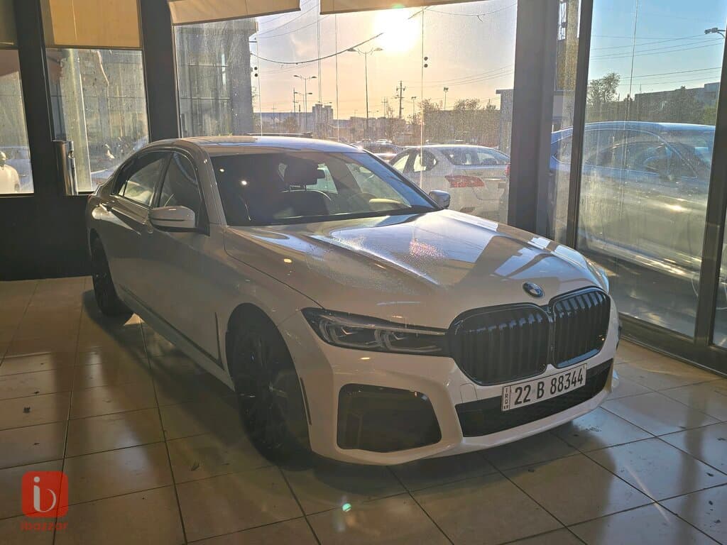 BMW 7-Series 740i 2